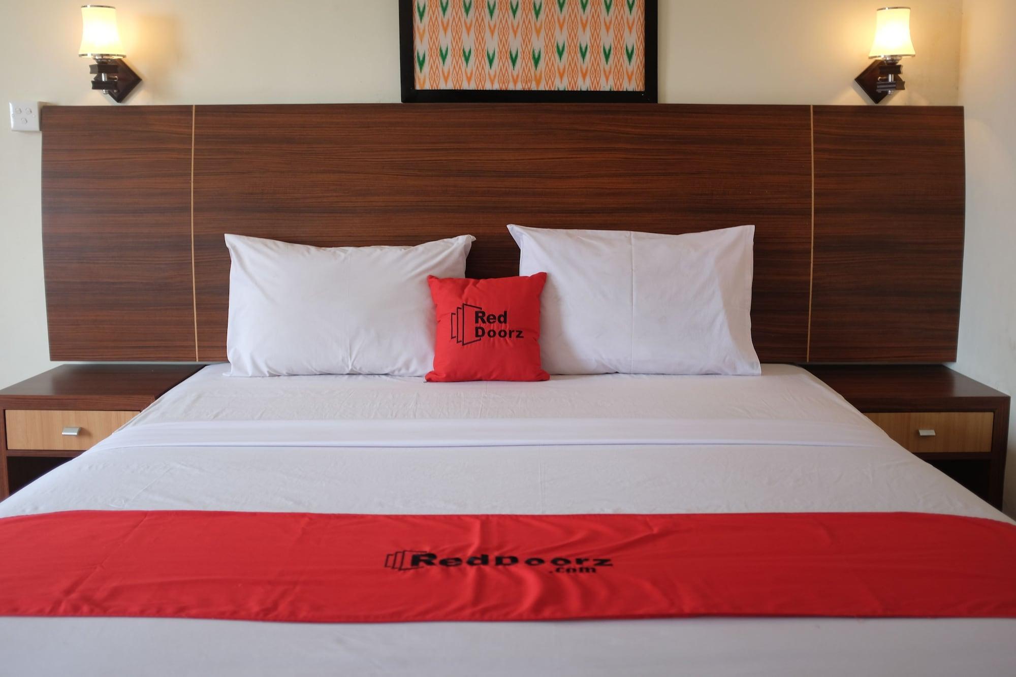 Reddoorz Plus Near Senen Jakarta Exterior photo