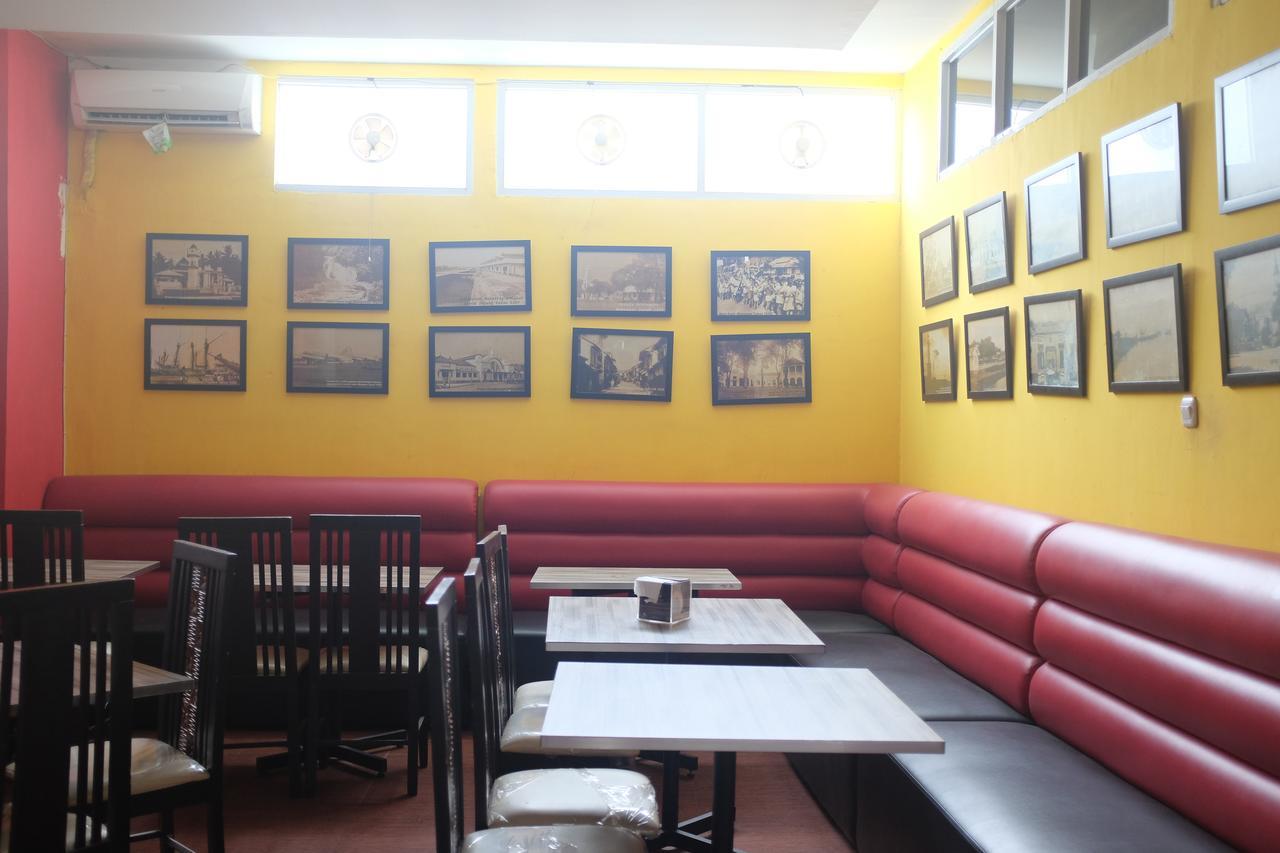 Reddoorz Plus Near Senen Jakarta Exterior photo