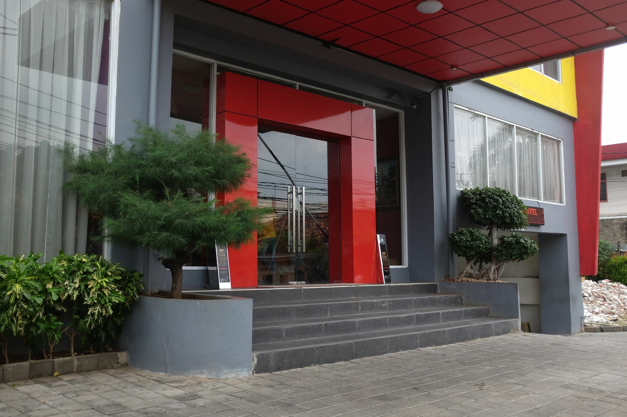 Reddoorz Plus Near Senen Jakarta Exterior photo